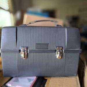 Thermos Gray and Black Travel Bag